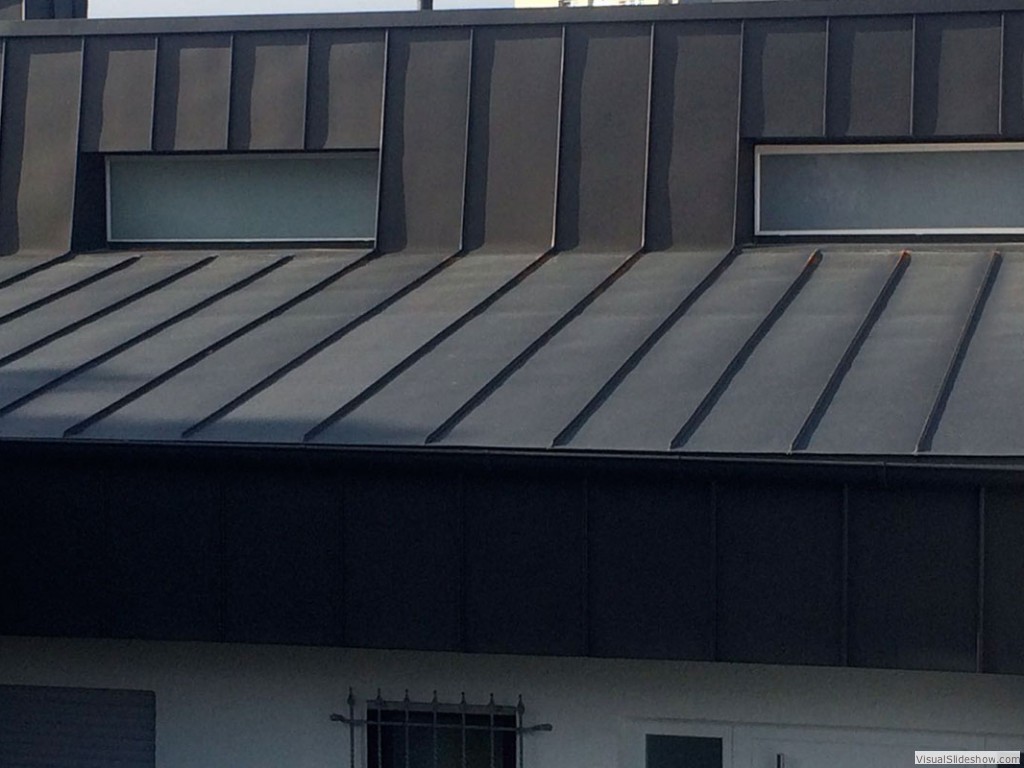 Stehfalzdeckung Dach: Antrazink vorbewittert